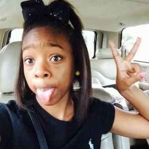 Meet your Posher, Kayla